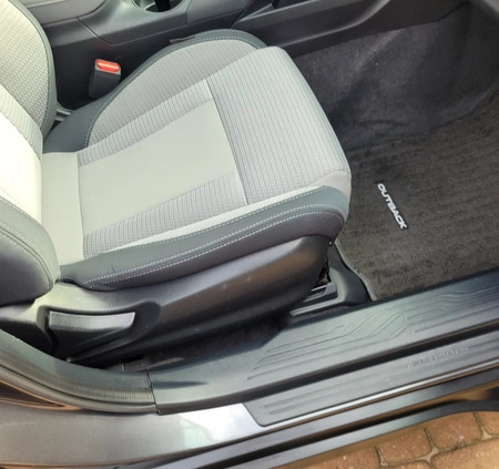 Subaru Outback cena 141500 przebieg: 71000, rok produkcji 2021 z Radom małe 529